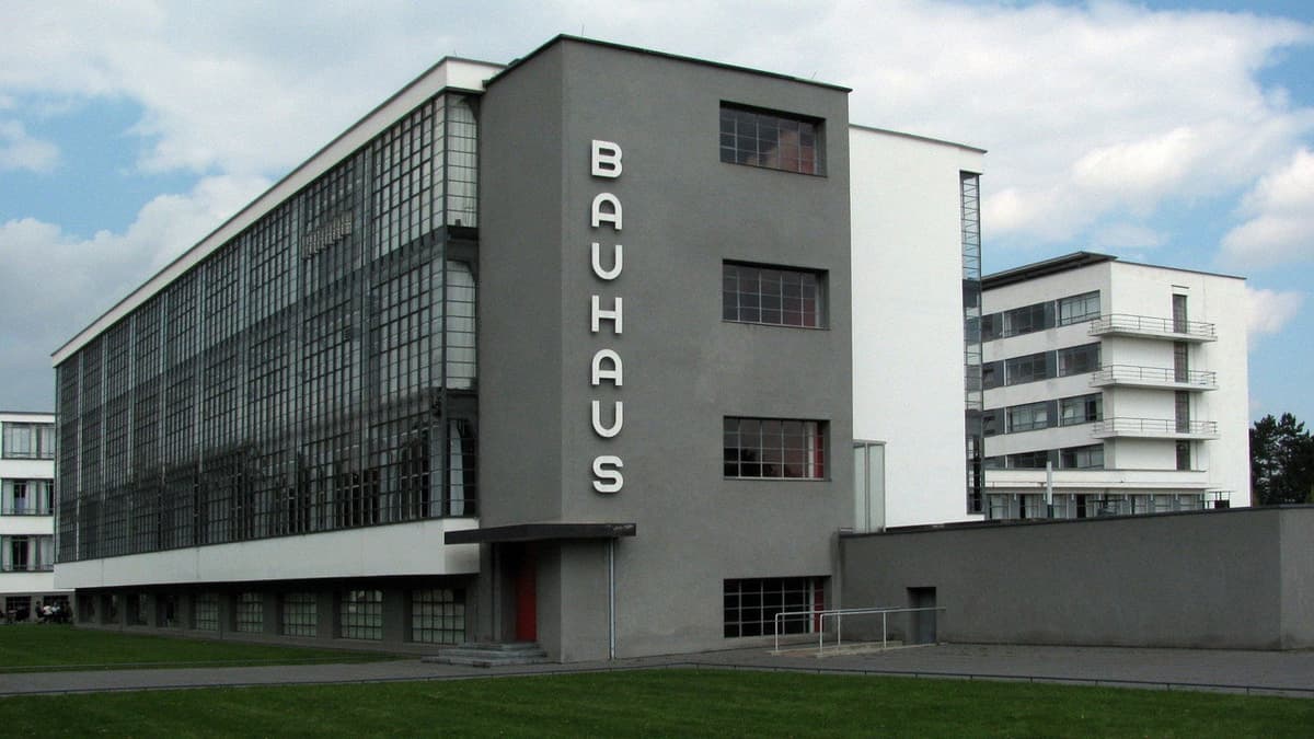 Vom Bauen der Zukunft - 100 Jahre Bauhaus