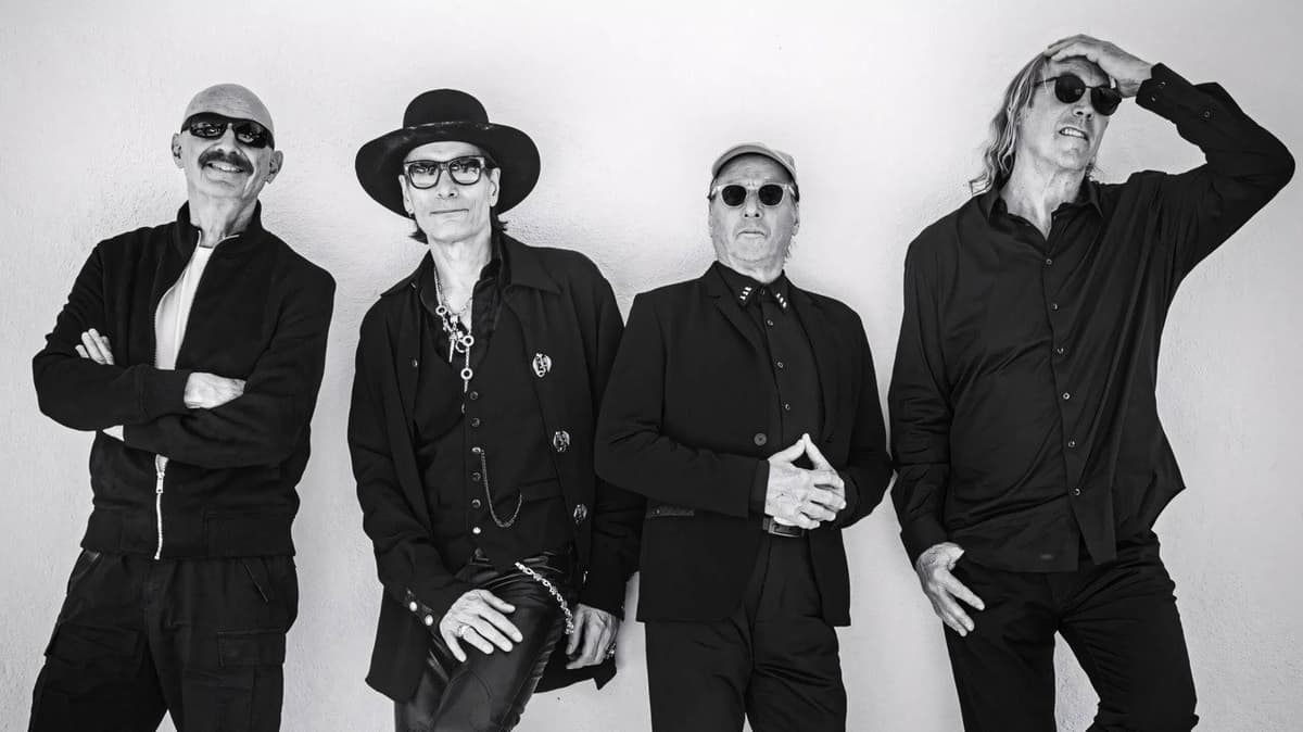 BEAT: Neon Heat Disease - Live in Los Angeles