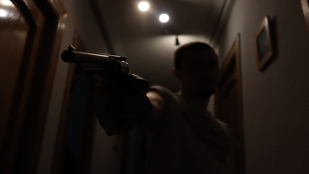 REVOLVER