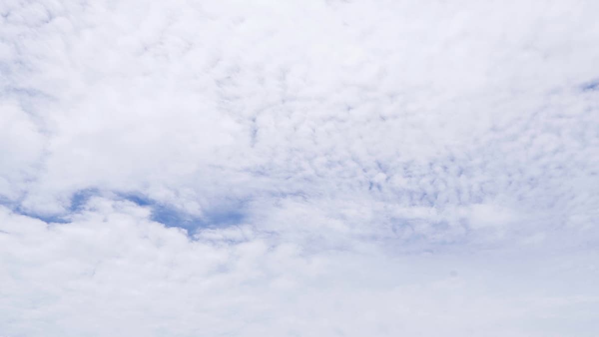 Benang Dalam Awan