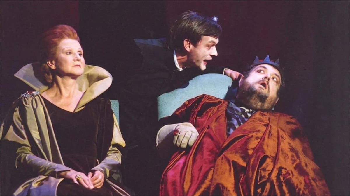 Hamlet: This Is Your Family