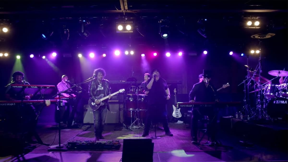 Toto: With a Little Help from My Friends