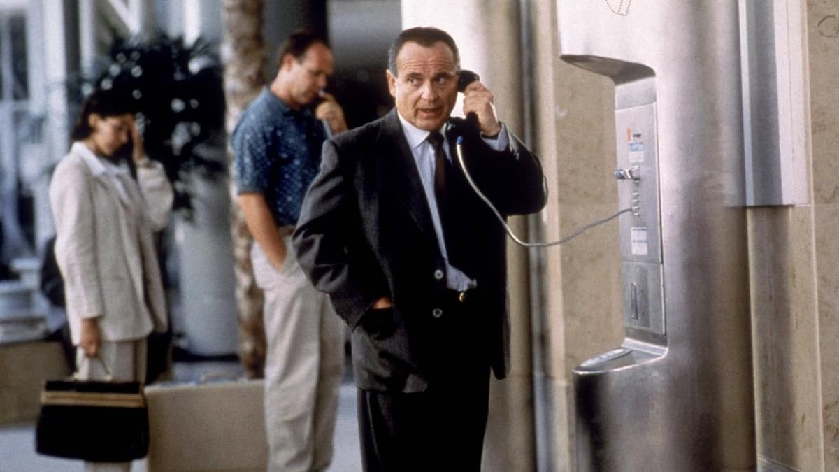 8 huvuden i en sportbag