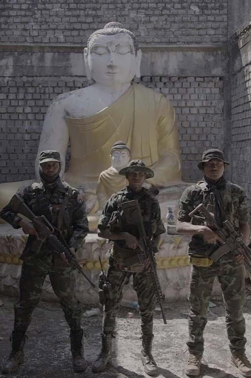 Birmanie : l'armée des ombres