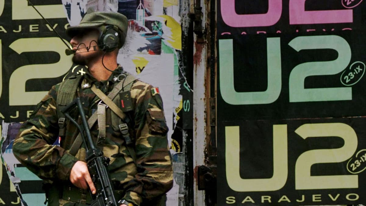 Kiss the Future - Sarajevo och U2