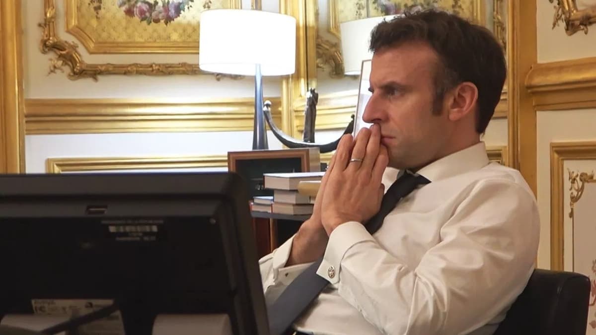 När Macron ringde Putin